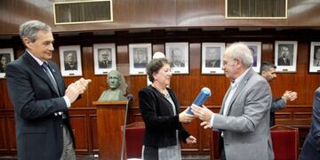 La flamante Profesora Emérita, agradeció a la Universidad Nacional de Tucumán (UNT)