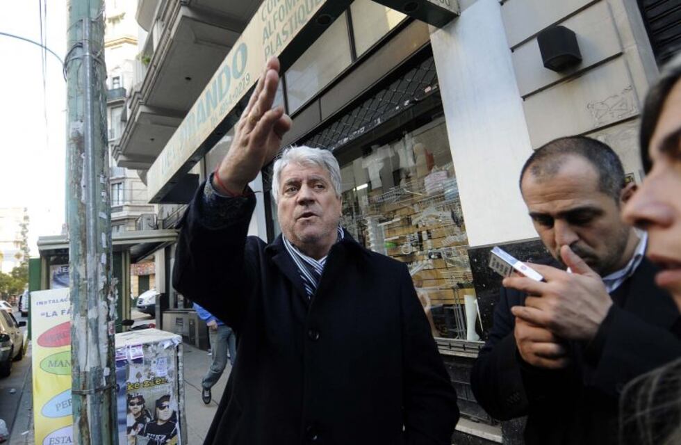 Juan Carlos Crespi: "A Riquelme le paso el trapo en política"