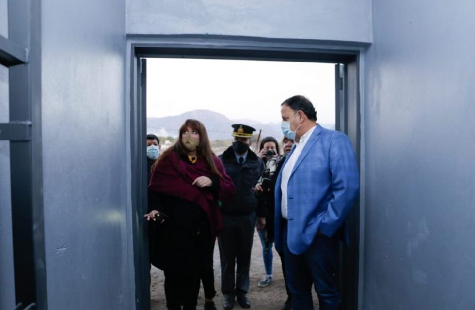 Ricardo Quintela visitó la obra del Servicio Penitenciario Provincial