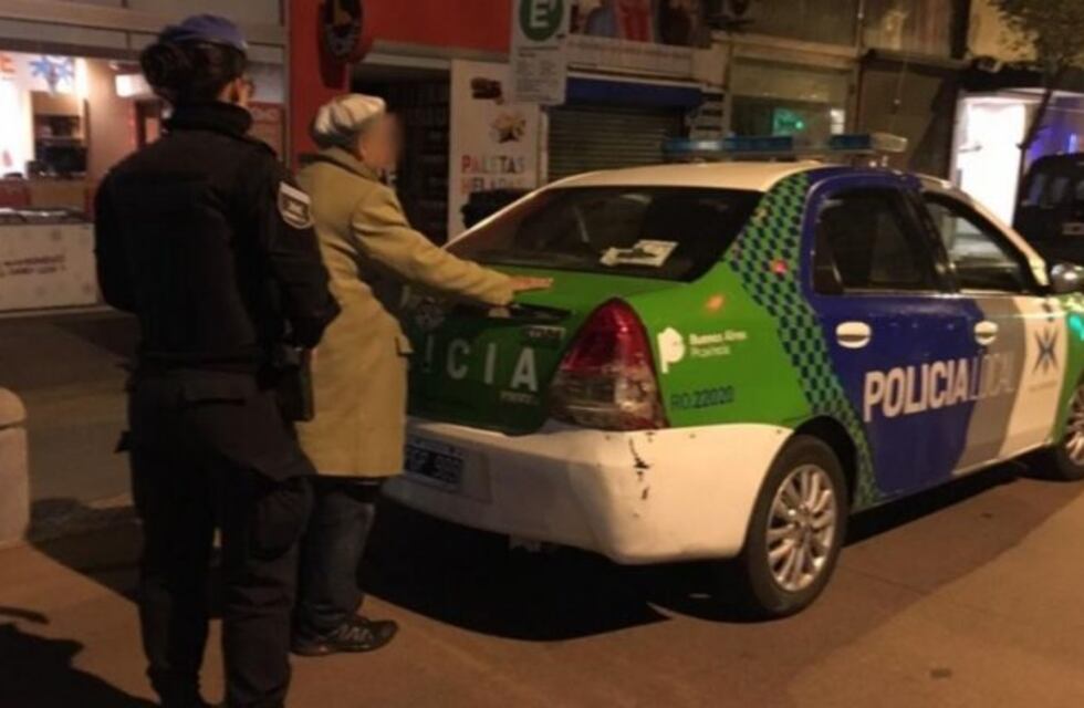 Detuvieron a un hombre que vive en situación de calle y se sospecha que fue quien provocó el incendio en Torres y Liva