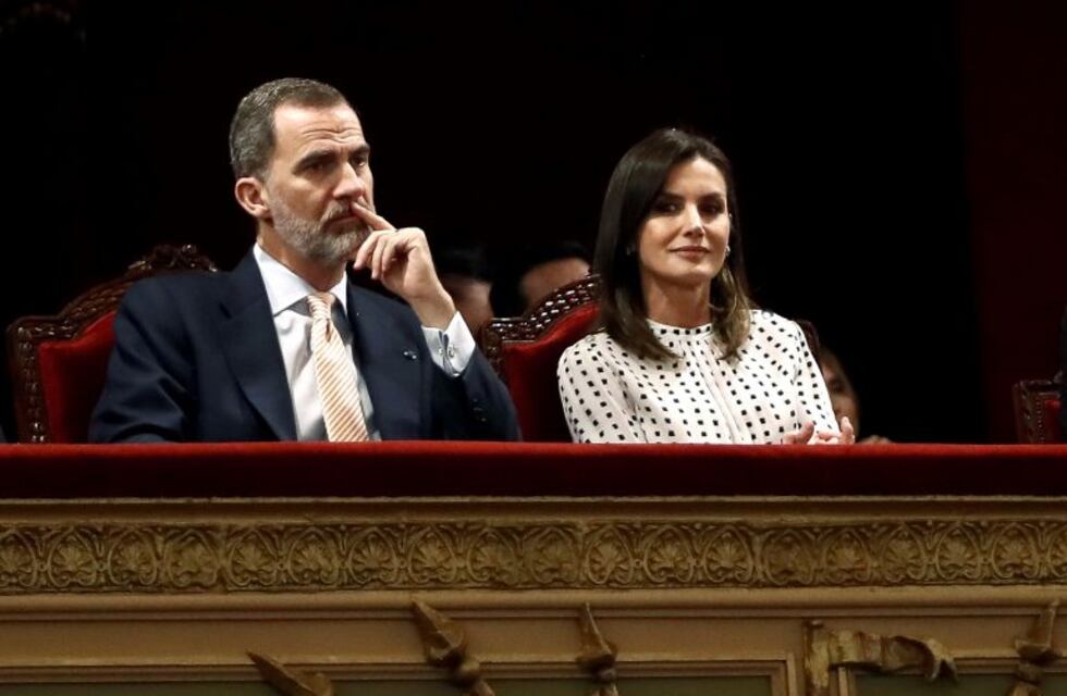 Los reyes de España se deleitaron con los alfajores cordobeses y pidieron más