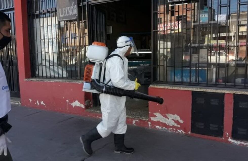 En Jujuy se utiliza amonio cuaternario para desinfectar "zonas críticas"