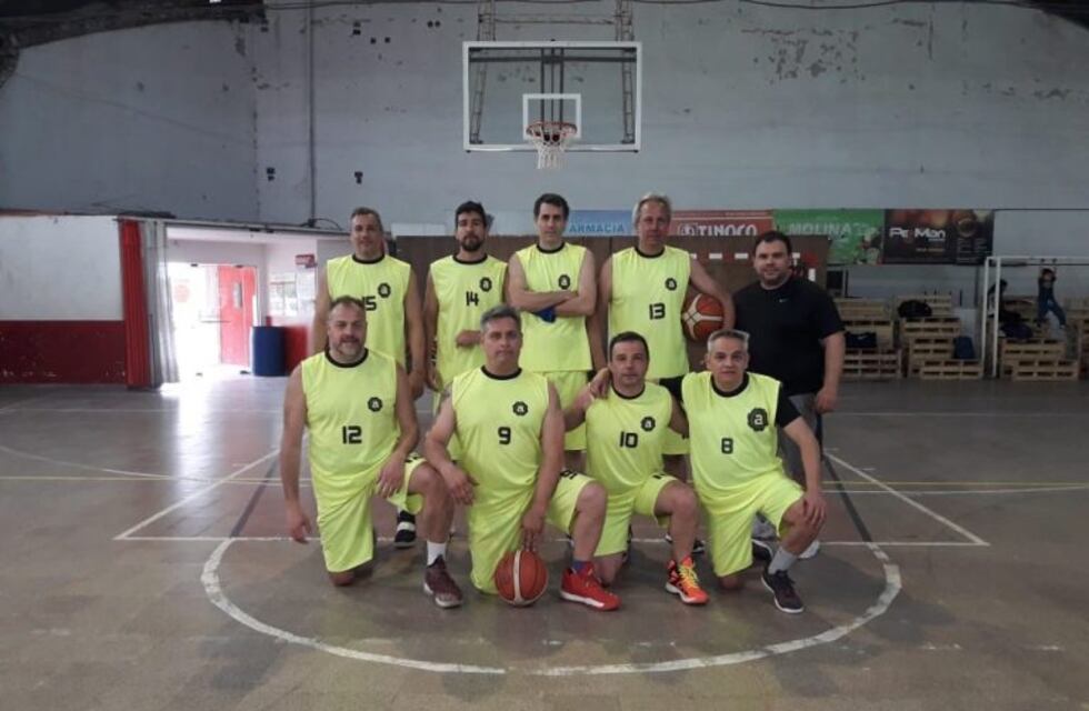Los veteranos del básquet de Arroyito volvieron a ganar
