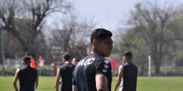 Lautaro Petruchi entró por la lesión de Germán Salort, y podría seguir en el arco\u002E