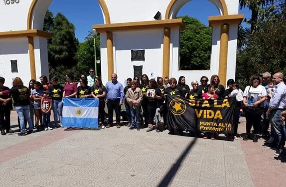 Realizaron el minuto de silencio por las víctimas de tránsito en Punta Alta