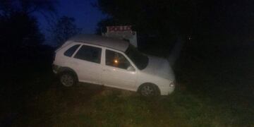 Perdió el control y se desplazó hacia un bordo de tierra\u002E