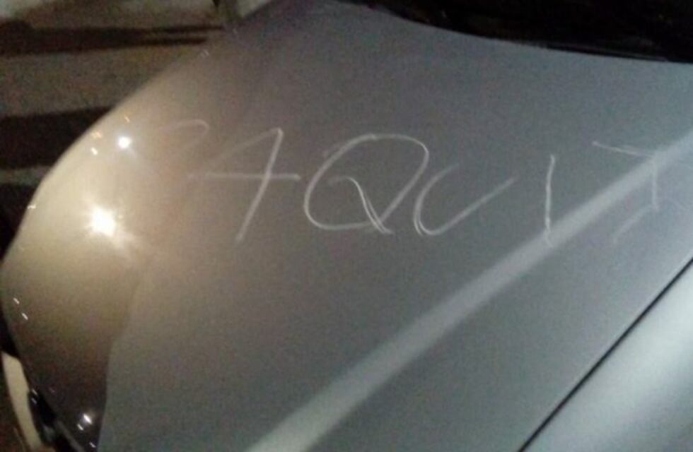 Dañaron el auto alquilado de los árbitros en La Paquita