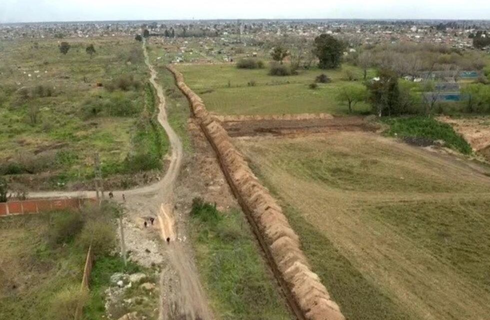 Vecinos de La Matanza cavaron una zanja para evitar que les sigan usurpando sus tierras