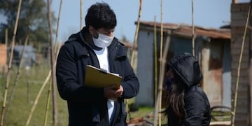 Realizan un censo en los terrenos tomados del club de Planeadores (La Plata) para el plan habitacional que impulsa el gobierno nacional junto a Provincia y el Municipio de La Plata (Twitter)