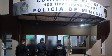 Los dos jóvenes fueron notificados del inicio de causas por no respetar la cuarentena\u002E