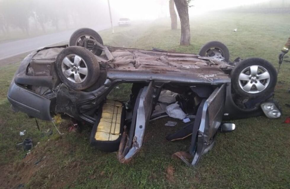 Automovilista protagonizó un impresionante vuelco en la ruta 11