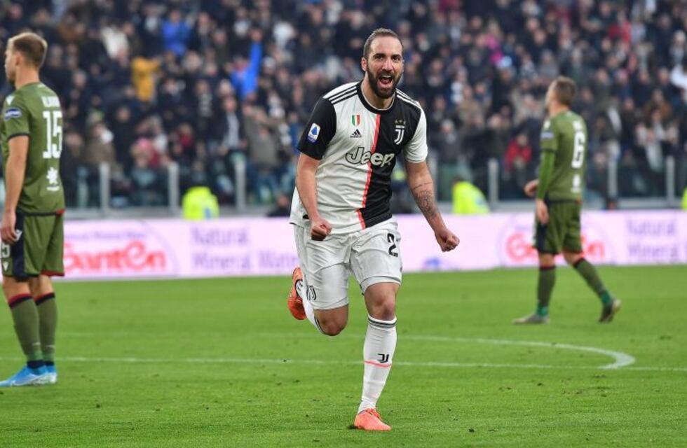 Gonzalo Higuaín anotó un tanto en la goleada de Juventus ante Cagliari