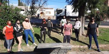 Estafaron a estudiantes de una escuela de Maipú con sus camperas de egresados