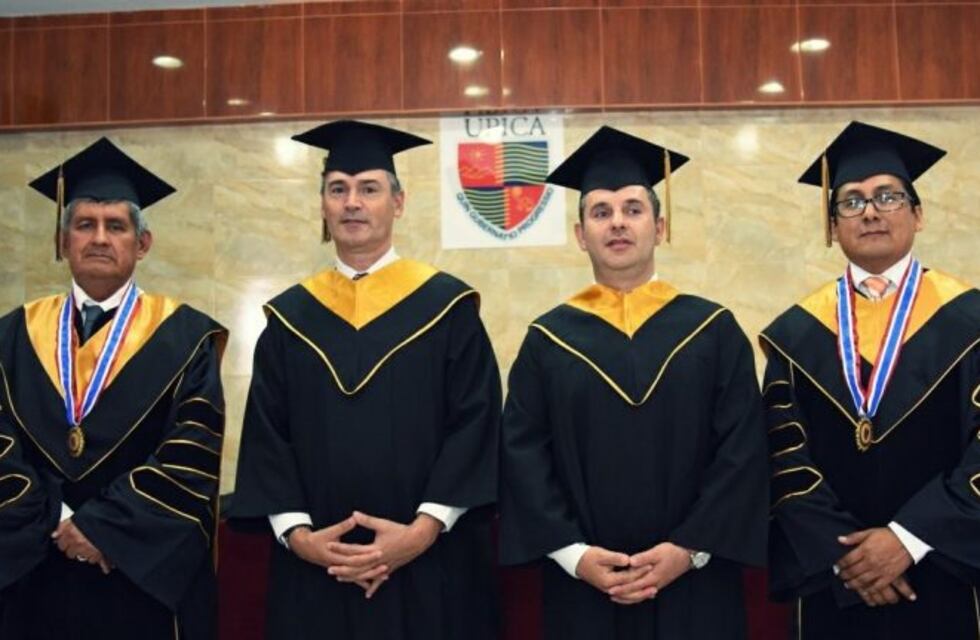 Daniel Passerini fue distinguido en Perú por su trabajo en lo público