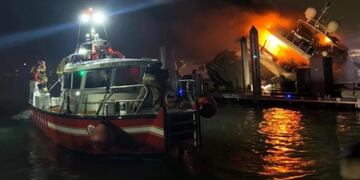 Un incendio destruyó el yate de 7 millones de dólares del músicoMarc Anthony (Foto: web)