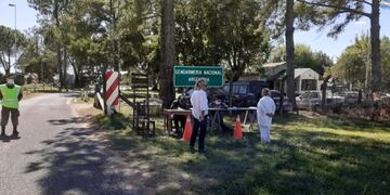 Argentinos repatriados - control paso fronterizo Gualeguaychú - Fray Bentos\nCrédito: Gendarmería Nacional Gualeguaychú