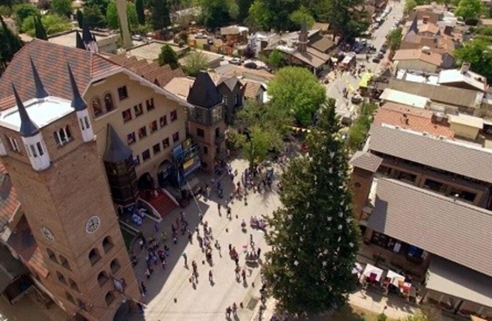 Sigue la renovación del salón de eventos de Villa General Belgrano