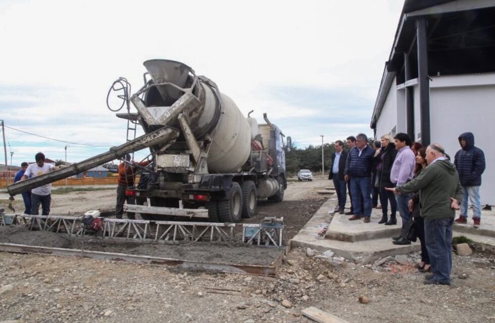 Siguen los arreglos en las calles de Tolhuin
