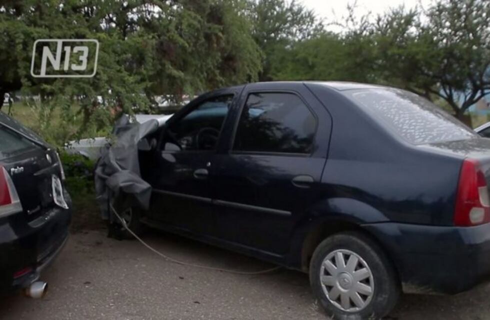 Los descubrieron paseando en el auto y con los hijos ocultos en el baúl