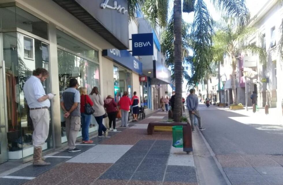 Gualeguaychú conformó un comité para habilitar su circuito comercial