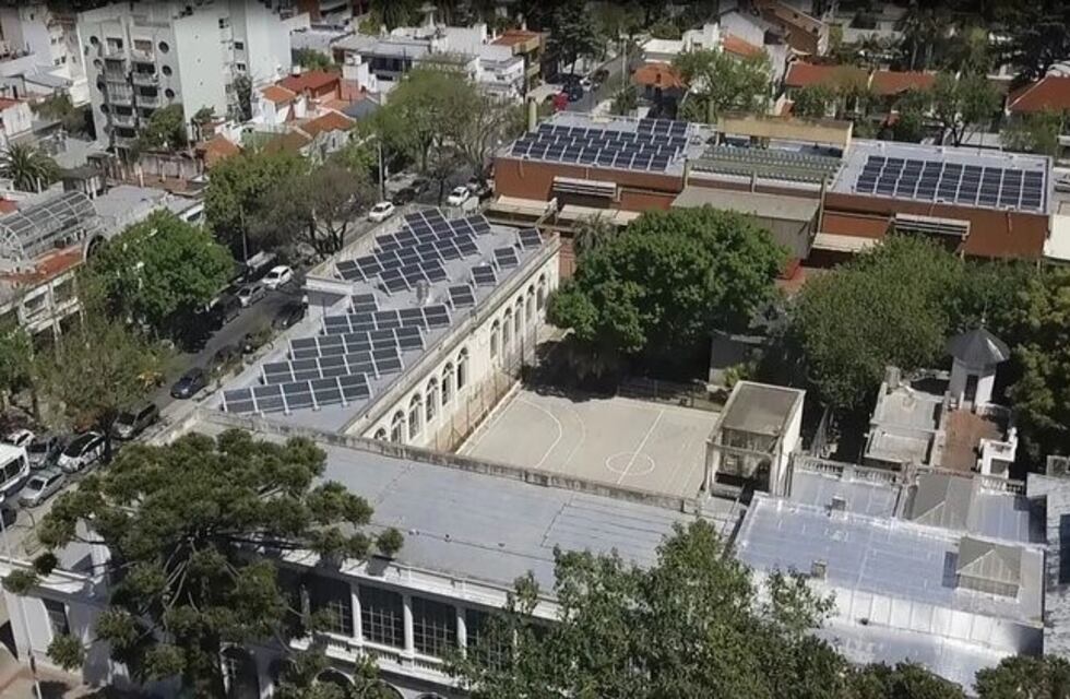 Una escuela pública será pionera en energía al autoabastecerse y compartir el excedente a Edesur
