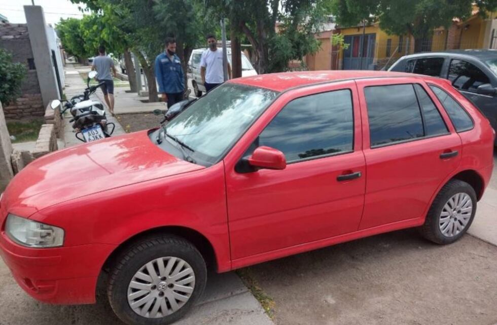Estafadores recorrieron el sur mendocino comprando autos con cheques robados