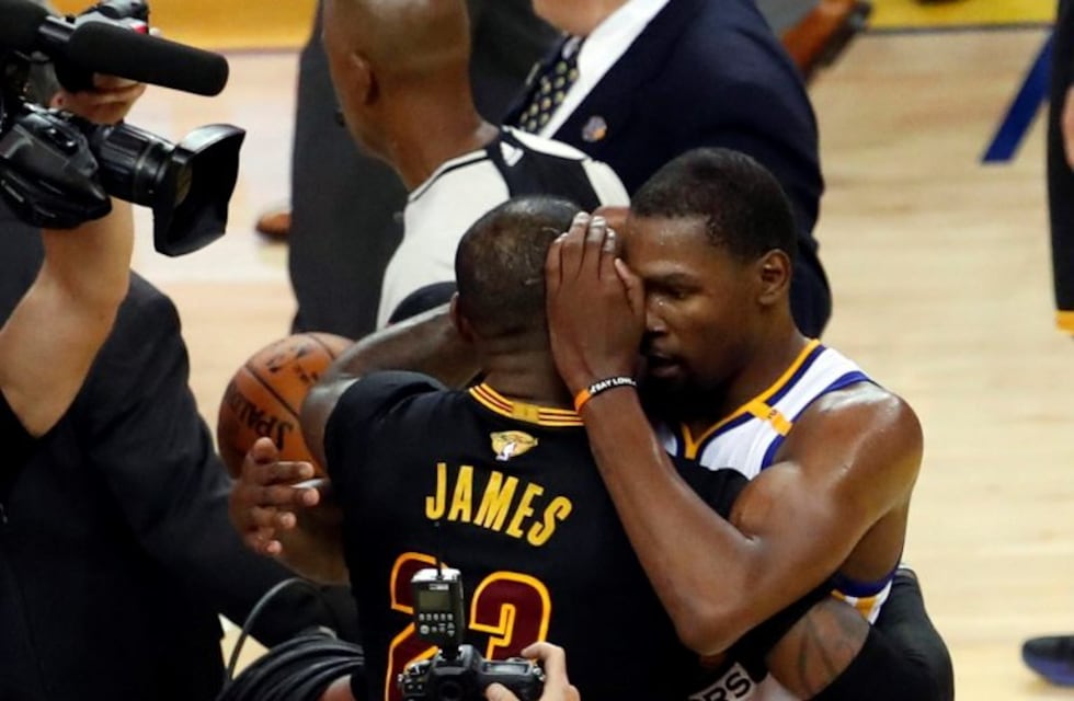 LeBron James: "No hay razón para que me vaya con la cabeza baja"