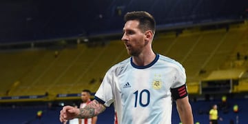 Lionel Messi se enojó ante la prensa. (EFE)