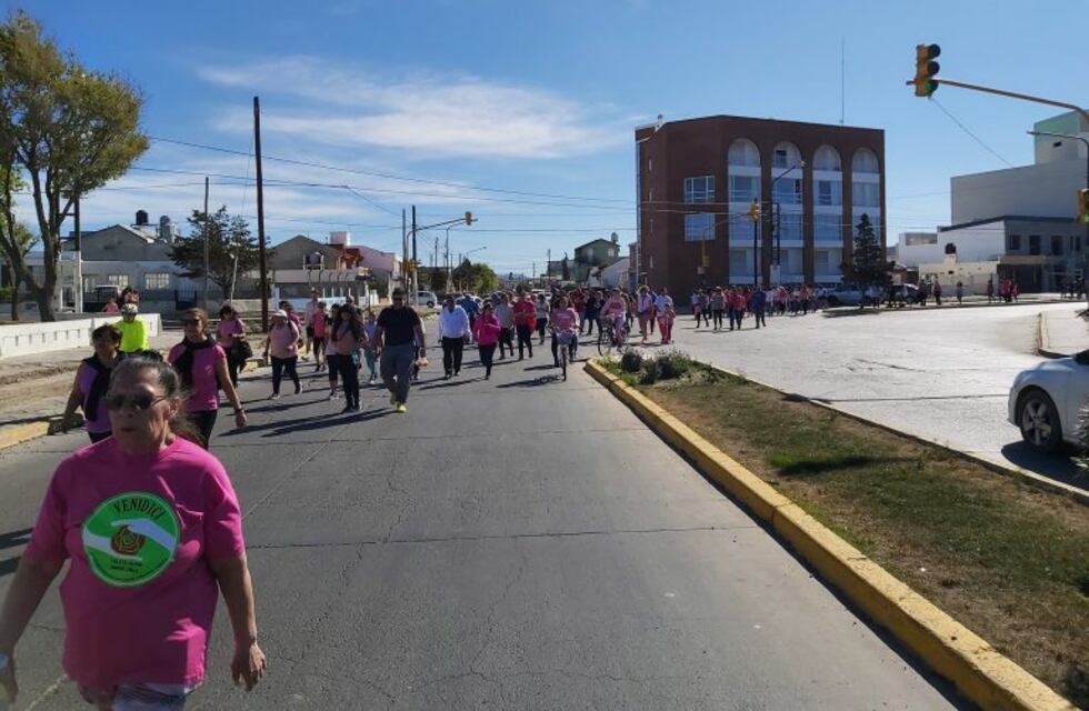Excelente convocatoria para la Caminata Saludable por la Vida