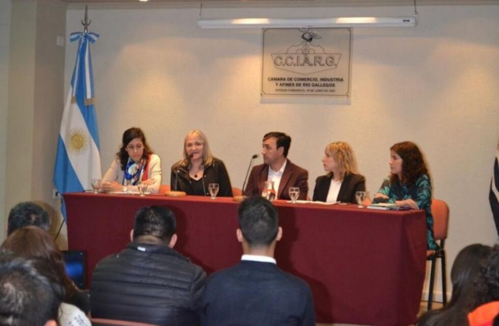 Presentaron la tarjeta AlimentAR en Río Gallegos