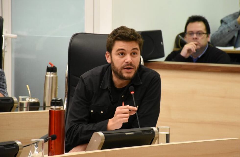 Este lunes analizarán la denuncia de un ex funcionario del PRO contra Monteverde