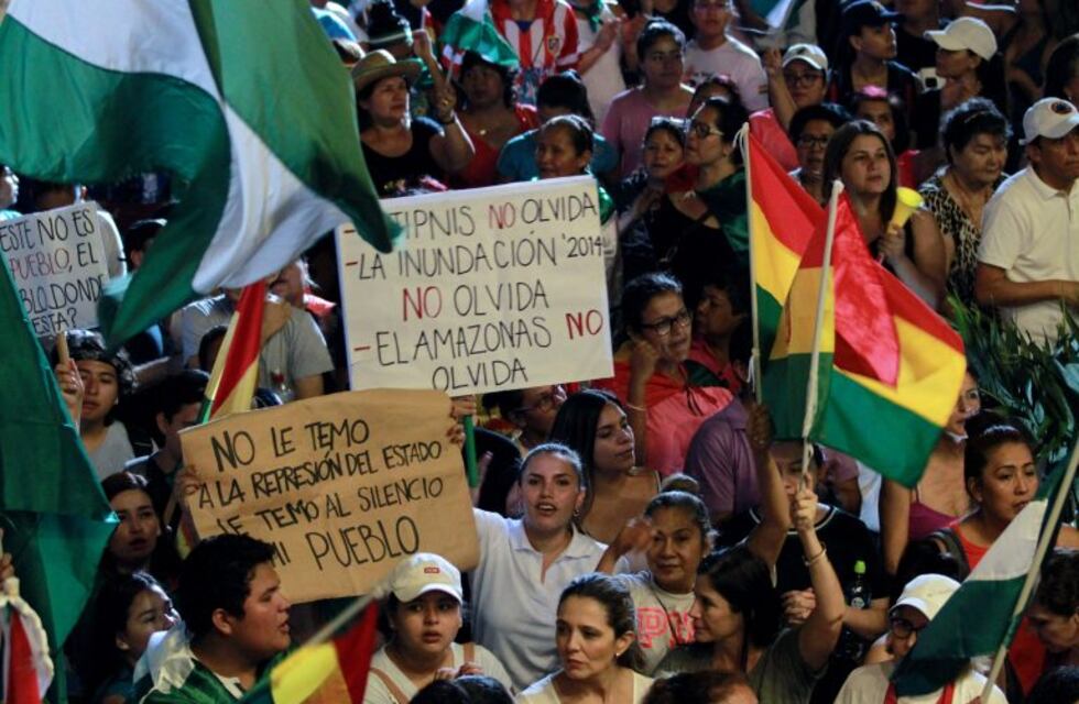 Opositores bolivianos dan ultimátum de 48 horas a Morales para que renuncie