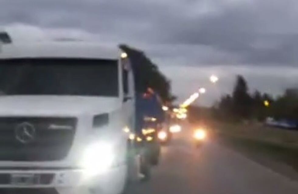 Se quedó varada yendo a trabajar y decidió hacer catarsis en vivo desde el embotellamiento