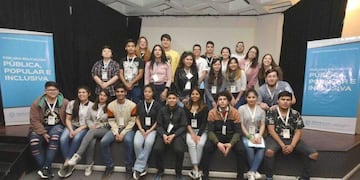 Eligieron a los 16 estudiantes ante el Parlamento Nacional