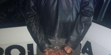 Efectivos policiales del Comando Radioeléctrico, detuvieron a un joven que habría apuñalado a otro\u002E