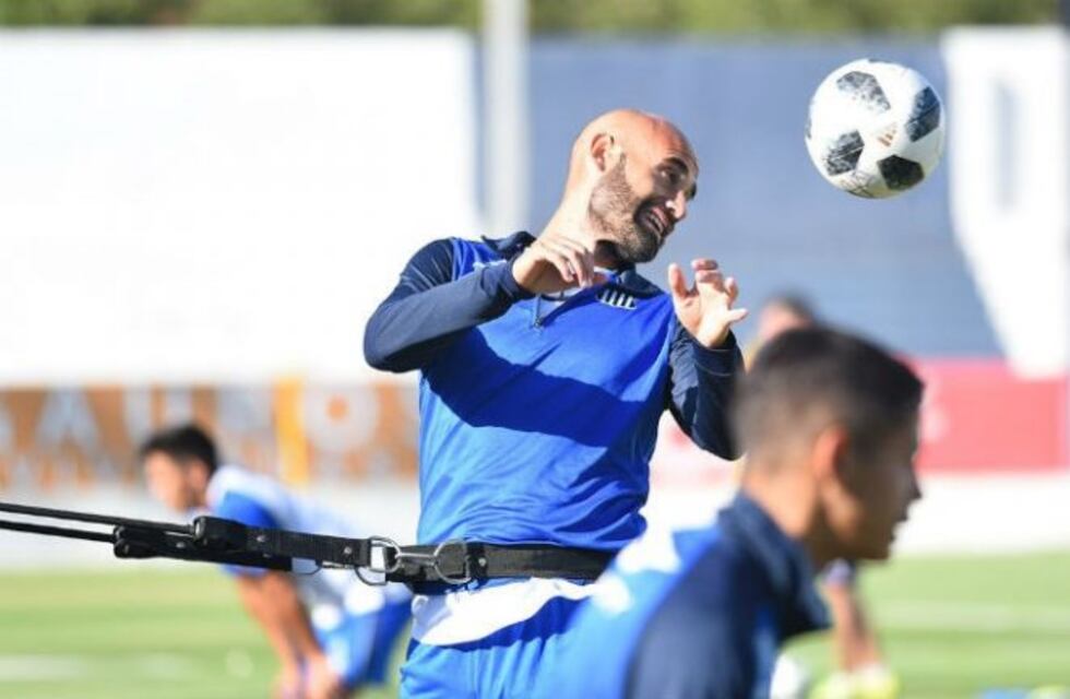 Arrancó la era Vojvoda y Andrés Cubas se suma a la T