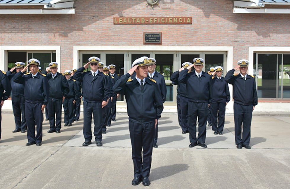 Aumento de sueldo para personal de Fuerzas Armadas y Policía de Establecimientos Navales
