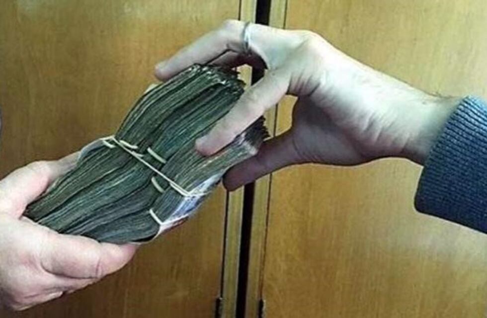 Un hombre se hizo pasar por ingeniero, prometió construir una casa y le robó $100.000 pesos a una mujer