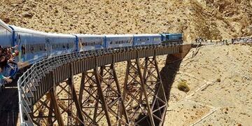 Tren a las Nubes atravesando el Viaducto La Polvorilla (Ministerio de Cultura, Turismo y Deportes de Salta)