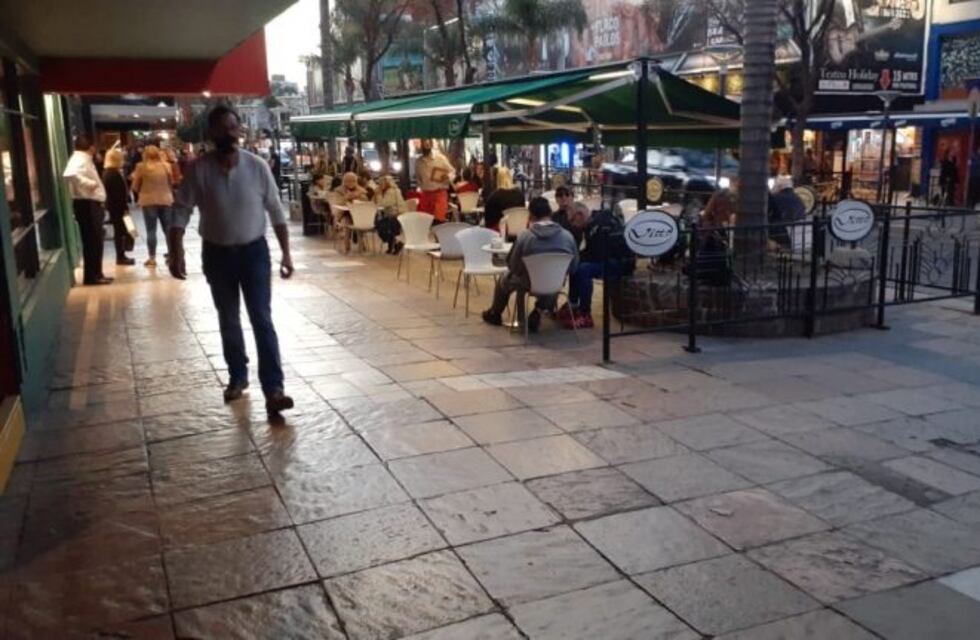 Tarde de sábado en Villa Carlos Paz: el penúltimo "finde" de invierno