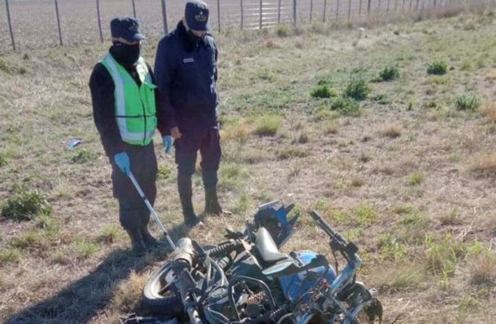 Un motociclista chocó contra un guardarrail y falleció cerca de Rancul