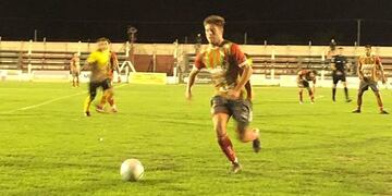 Aburrido 0 a 0 entre Las Parejas y Crucero