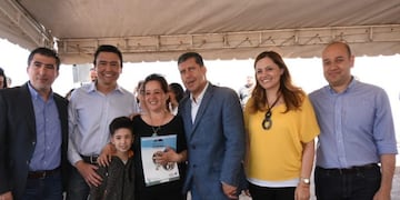 El Gobernador Casas hizo entrega de 40 viviendas en la zona sur de la capital