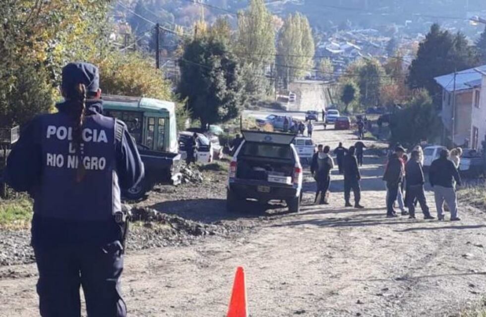 Encontraron muerto a un hombre en el patio de su casa en Bariloche