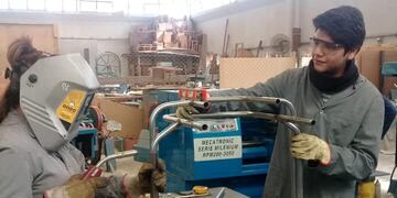 Andador fabricado por alumnos salteños (Facebook)