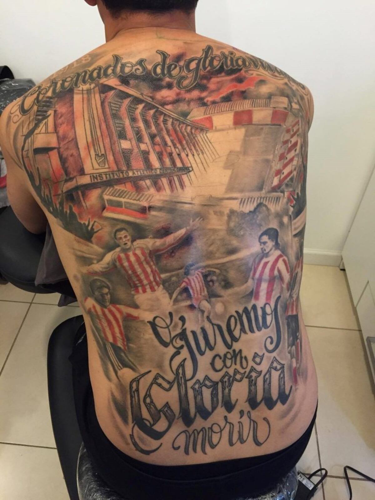 El tremendo tatuaje de nuestro amigo Glorioso que nos envió a Facebook\u002E