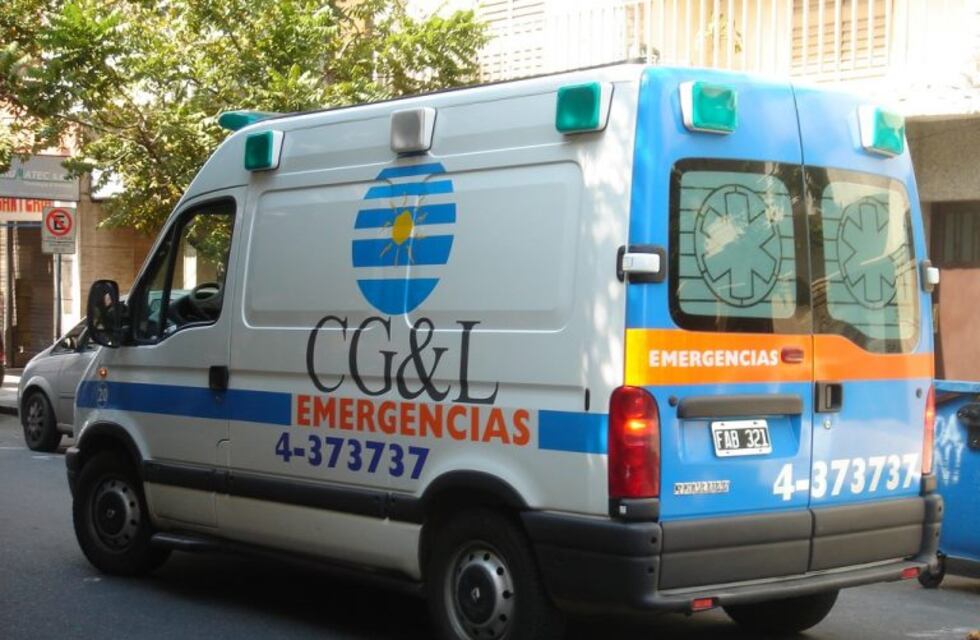 Tres ladrones armados se llevaron más de 100 mil pesos de una empresa de emergencias médicas