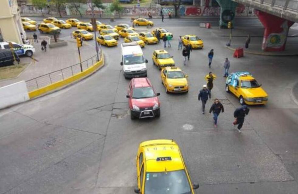 Se gesta una segunda marcha de taxistas por el centro