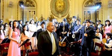 Orquesta de Instrumentos Andinos de la Escuela Superior de Música del ISA, creada y dirigida por el maestro Felipe Fidel Amante\u002E