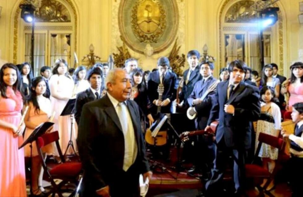Quenas y charangos lloran la partida del maestro Felipe Fidel Amante